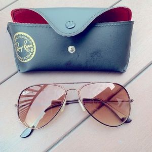 COPY - Women’s ray ban aviators and case